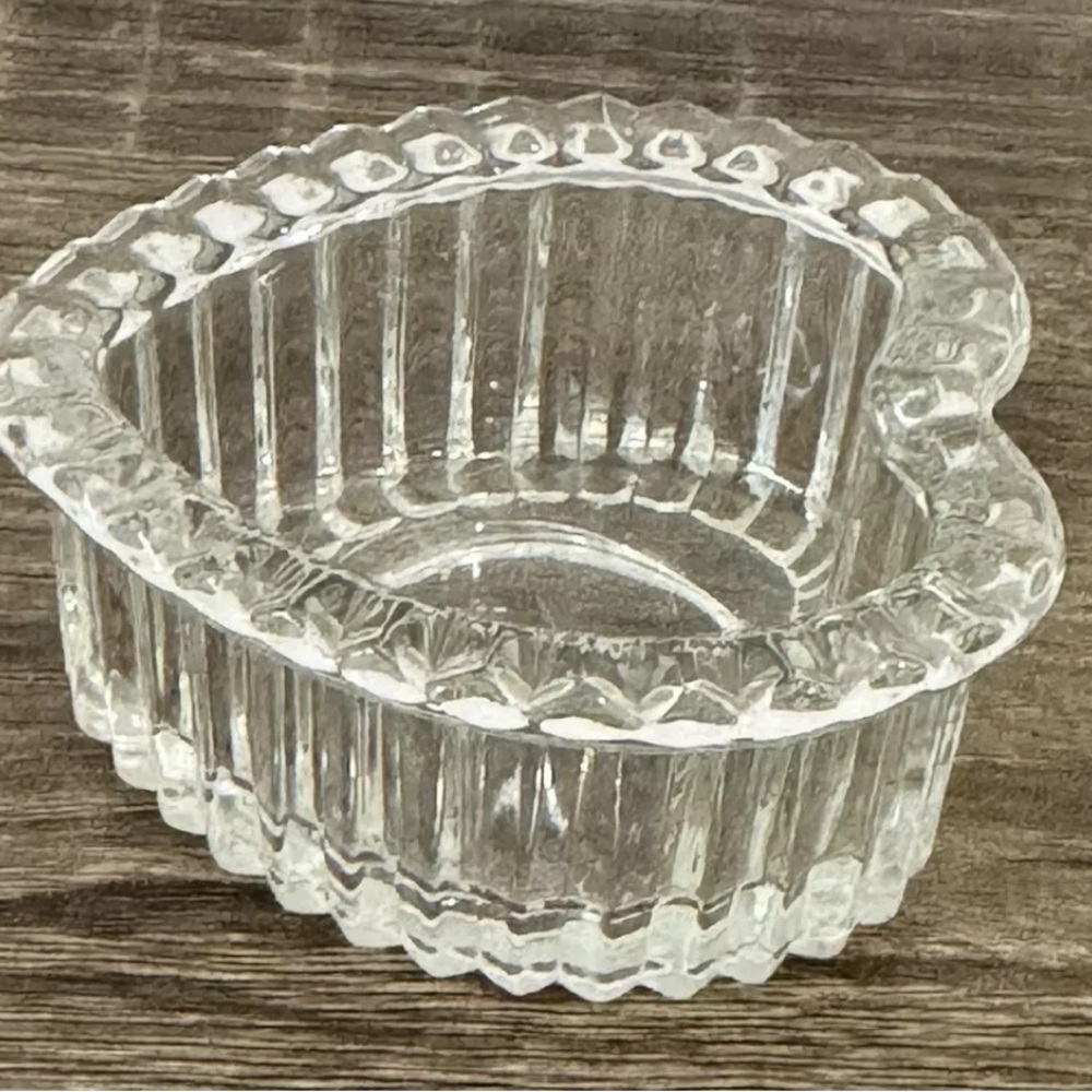 Vintage HOMCO Trinket Jewelry Box Heart-Shaped Cut Glass With Lid Romantic - Picture 7 of 12